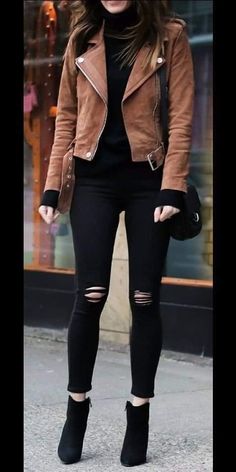 Western Wear Outfits, Leather Jacket Outfits, Outfit Jeans, Brown Jacket, 가을 패션, Girls Fashion Clothes, Wearing Clothes, Teenage Fashion Outfits