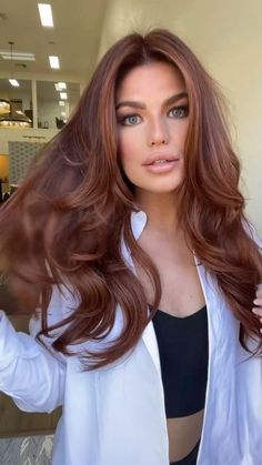 Spain Hair Color, Chestnut Red Balayage, Medium Length Red Brown Hair, Cowgirl Copper Hair With Money Piece, Autum Hair Color Ideas, Dark Brown Red Hair Auburn, Muted Red Hair, Cool Tone Red Hair, Subtle Red Hair