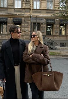 Coordinating Couple Outfits, Brown Bag Outfit, Tis Autumn, Cold Outfit, Autumn Fits, Style 2023, Super 8, Brown Outfit, Fire Fits