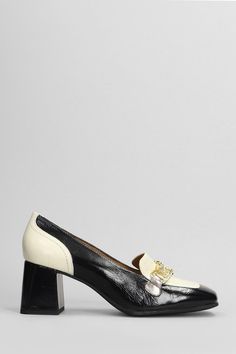 Pumps in black patent leather, square toe, slip on, horsebit detail, brushed leather, block heel, leather sole, heel 65 mm, 100% leather, Made in SpainGender: WomenMaterial: PATENT LEATHERColor: BlackMade in: ESProduct ID: 404990_28403*Import tax/duty will be calculated at checkout (If applicable) Black Patent Leather, Black Pumps, Pump Shoes, Patent Leather, Block Heels, Spain, Slip On, Pumps, Women Shoes