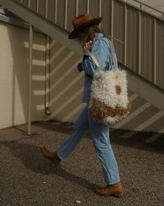 Kristen Haines on Instagram: “Excited to bring back this style DEC 10! It was the quickest to go last time, whoever snagged this bag had fast wifi 😂 I will have 8 of…” Desert Winter Outfit, Western Grunge Style, Scandinavian Fashion, Cowgirl Outfits, Rising Sun, Real Girls, Classy And Fabulous, Cowgirl Style, Country Outfits