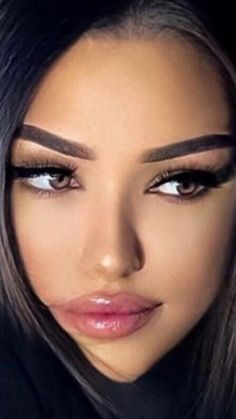 Raven Hair, Perfect Nose, Crossfit Women, Eye Makeup Ideas, Best Eye Makeup, Barbie Model, Nose Job, Beauty Stuff