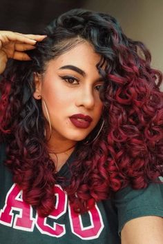 Dyed Curly Hair, Highlights Curly Hair, Hair Color Underneath, Colored Curly Hair, Beautiful Curly Hair, Pretty Hair Color, Burgundy Hair, Hair Routine