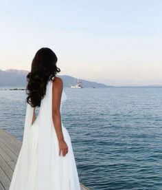 Dark Brown Hair Summer, Old Money Summer Dress, Classy White Dresses, European Summer Dresses, Greek Summer Outfits, Old Money Yacht, White Dresses Classy, Dresses Old Money, Old Money Dresses