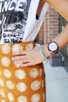 DIY INSPO | Polka Dot Skirt & Graphic Tee Diy Skirts, Polka Dot Skirt, Dot Skirt, A Skirt, Beautiful Skirts, Mode Inspiration, Office Fashion, Street Fashion, Look Fashion