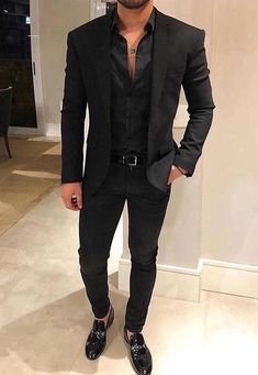 Prom Guys Outfits, Prom Men Outfit, Prom Outfits Men, Full Black Suit, Guys Prom Outfit, Black Prom Suits, Suits For Guys, Prom Outfits For Guys, Homecoming Outfits For Guys