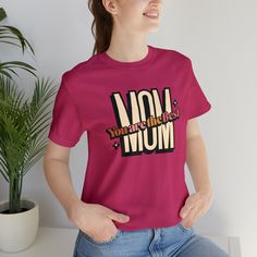 "👉 SOBRE NUESTRO: Mom You Are The Best T-shirt, Mother's Day Gift, New mom gift, Birthday Gift For Mother, Sweatshirt, Special Design Clothing for Mom Camiseta estampada diseño original Regálale esta hermosa camiseta a la mejor persona del mundo. Tu mamá Regalo para el día de la madre pero también para cualquier día porque todos los días son especiales para mamá ⭐ Camiseta para mujer Bella+Canvas 3001 - 100% algodón Airlume peinado y ring-spun - El algodón suave y el estampado de calidad hacen que los usuarios se enamoren de él una y otra vez. - Estas camisas tienen cuellos acanalados para reforzar la forma. - Impreso y enviado desde los Estados Unidos. - Debido a las diferencias entre monitores, los colores reales pueden variar ligeramente de lo que aparece en línea. ⭐ INSTRUCCIONES DE C Pink T-shirt With Text Print As Gift, Custom Text Top For Mother's Day Gift, Pink T-shirt With Funny Text For Gift, Pink T-shirt With Funny Text As Gift, Pink T-shirt With Funny Text As A Gift, Mother's Day Graphic Tee T-shirt Gift, Mother's Day Gift Graphic Tee T-shirt, Mother's Day Graphic Tee Tops As Gift, Mother's Day Pink T-shirt With Funny Text