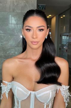 Glam Bride Makeup, Bridal Hair Down, Glam Wedding Makeup, Bridesmaid Hair Makeup, Bridal Makeup Natural, Long Hair Wedding Styles, Braut Make-up, Wedding Makeup Looks, Bridal Makeup Looks