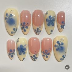 Nail Design Drawing, 3 D Nails Designs, Cute Almond Nail Ideas, Nails Summer Almond, Nails Flower Design, Summer Manicure Designs, Nail Inspo Blue, Keala Settle, Bts Nails