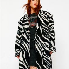 Nasty Gal Plus Size Zebra Print Wool Blend Coat. Never Worn. Oversized Fit. (P2p 25in/Picture Added) Selling Only Because I Had To Purchase A Smaller Size. Zebra Coat, Corduroy Blazer Women, Work Dinner, Fringe Shirt, Oversized Trench Coat, Olive Jacket, Purple Collar, Tailored Coat, Longline Coat