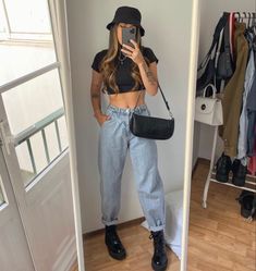 Mom Jeans Outfit, Mode Chanel, Edgy Outfits, Looks Style, Teen Fashion Outfits, Looks Vintage, Retro Outfits, Outfits Casuales, Cute Casual Outfits