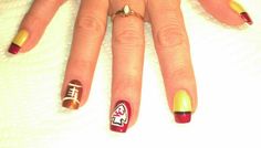 Kansas City Chiefs nail art Kc Nails, Nails Football, Sport Nails, Toenail Colors, Football Nail Designs, Sports Nails, Fan Nails