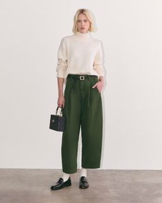 The Everywhere Pant Dark Forest – Everlane Cashmere Wrap Sweater, Stylish Pants Women, Cashmere Turtleneck, Trouser Pants Women, Green Pants, Wrap Sweater, Work Wardrobe, Dark Forest, Grey Shirt