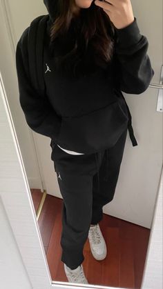 Hoody Outfits, Jogging Outfit, Mode Zara, Fasion Outfits, Outfit Inspo Casual, Trendy Outfits For Teens, Cute Lazy Day Outfits, Cute Lazy Outfits, Zara Fashion