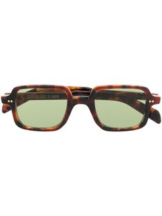 Find CUTLER & GROSS Square-frame Sunglasses on Editorialist. brown acetate tortoiseshell effect glossy finish green tinted lenses UV-protective lenses square frame straight arms curved tips These glasses come with a protective case. Sunglasses For Small Face, Fall Sunglasses 2024, Tinted Lenses Glasses, Vintage Square Sunglasses, Green Lense Sunglasses, Trendy Brown Square-faced Sunglasses, Trendy Brown Acetate Sunglasses, Brown Square Sunglasses, Brown Tinted Rectangular Sunglasses