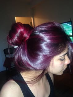 Hair Dye Ideas Solid Color, Purplish Red Hair, Magenta Hair Color, Raspberry Hair Color, Book Closet, Fuschia Hair, Raspberry Hair, Bright Purple Hair