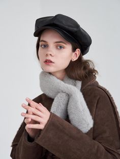 - Fake leather newsboy cap - Classic design- Minimal designMeasurements- Height 5.1- Head girth 22.8- Brim length 1.9Model size 170cm 31.1-24-35Composition&Care- 100% polyester - Dry cleaningDesigner- Imported- by MANES- Style#:300560013 Hat Beret, Newsboy Cap, Design Minimal, Men Shoes Size, Mens Bottom, Classic Design, Accessories Hats, Women Accessories, Women Shoes