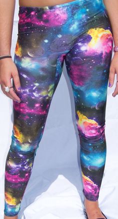 Galaxy Leggings by nanmadetoo on Etsy Galaxy Print Leggings, Gothic Leggings, Galaxy Leggings, Pants Pocket, Leggings With Pockets, Pants Outfits, Galaxy Print, Running Pants, Pocket Leggings