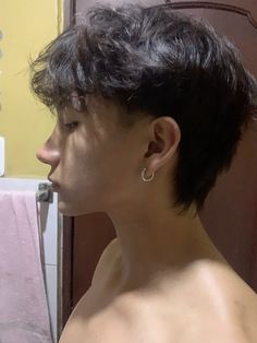 Mullet largo, hombre  Ig: frxnz.z 🧙‍♂️ Mullet With Tapered Sides, Short Hair Male Haircuts, Short Hair With Mullet, Hispanic Guy Haircut, Low Taper Mullet Middle Part, Short Mullet Curtain Bangs, Mens Asian Haircut, Male Wolfcut Short, Guy Haircuts Medium Length