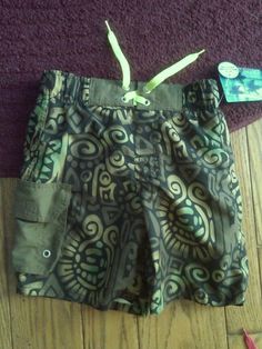 Green Swim Trunks For Summer Activities, Green Swim Trunks For Beach, Green Beachwear Swim Trunks For Summer Activities, Green Beachwear Swim Trunks For Summer, Green Cotton Shorts For Pool, Green Swim Trunks With Pockets For Beach, Green Swim Trunks With Pockets, Curvy Haircut, Silly Clothes