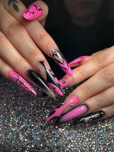 #nails #insponails #rosa #auranails #inspo Jojo Nails Art Designs, Pink Grunge Nails, Alternative Nails, Paznokcie Hello Kitty, Green Nail Art, Dope Nail Designs, Unique Acrylic Nails, Dark Makeup, Nails 2024