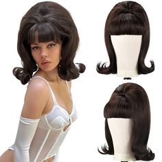 peruca marrom vintage anos 50 anos 60 anos 70 com franja cabelo sintético para mulheres peruca de festa de halloween de 2023 por R$ 128.14 Wig Costumes For Women, Bacherlotte Party Wigs, Peg Bundy Wig, Wig Nught Theme, Women Vampire Wig, Heart Shaped Swoop Wig, Retro Wig Party, Pretty Woman Wig, Edna Mode Wig