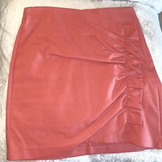 Brand New ! Never Worn Size Xs Trendy Fitted Zara Skort, Fitted Zara Mini Skirt In Pink, Fitted Pink Zara Mini Skirt, Trendy Fitted Zara Mini Skirt, Zara Trendy Fitted Mini Skirt, Trendy Fitted Zara Skirt, Fitted Zara Skort In Solid Color, Pink Mini Skirt, Zara Skirts