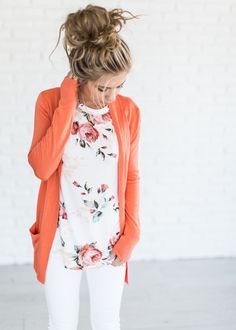 Lightweight Cuddle Cardigan - Citrus Estilo Hippie, Summer Work Outfits, Looks Chic, Komplette Outfits, Girly Outfits, Looks Style, Mode Inspiration, Work Fashion, Floral Shirt