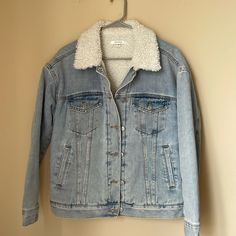 Women’s Pacsun Sherpa-Lined Denim Jacket - Nwot - Size Xs/S (Oversized Fit). Sleeves Also Lined (See Photo). Excellent Condition. Cold Weather Cotton Denim Jacket, Spring Denim Jacket With Pockets For Cold Weather, Winter Denim Blue Jacket For Everyday Wear, Denim Blue Jacket For Everyday Winter Wear, Everyday Medium Wash Denim Jacket For Winter, Casual Denim Jacket For Spring Cold Weather, Winter Light Wash Relaxed Fit Denim Jacket, Winter Light Wash Denim Jacket Everyday, Winter Light Wash Denim Jacket For Everyday