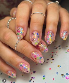 Taylor Swift Nails, New Years Eve Nails, Metallic Nail Polish, Floral Nail Designs, Nail Swag, Easter Nails, Trendy Nail Design