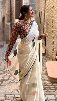 Onam Outfits, Long Blouse Designs, Power And Control, Cotton Saree Blouse Designs, New Saree Blouse Designs, Latest Model Blouse Designs