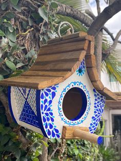 Handmade pintura acrílica estilo Talavera poblana. Diy Patio Decor, Diy Crafts For Home Decor, Diy Plants, Mexican Style