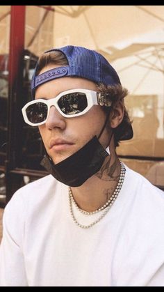 Sunglass Aesthetic, Justin Baby, Man Outfit, Cool Sunglasses, Bad Bunny, Square Sunglasses Men, Oakley Sunglasses