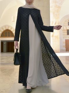 Full length Round collar Hidden back zipper opening Full inner dress Outer lace layer with opening Item Code: wD5022 Model is 168cm (5 feet 6 inches) and wearing size M. Abaya Gown, Lace Abaya, Moslem Fashion, Dress Outer, Mode Kimono, Muslim Women Fashion, Islamic Dress, Mode Abaya, Muslim Fashion Dress