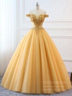 Ball Gowns Vintage, Vintage Ball Gowns, Sweet 15 Dresses, African Prom Dresses, Gold Prom Dresses, Robes Vintage, 파티 드레스, Vintage Prom, Quinceanera Dress