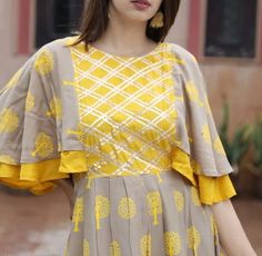 Design Kurta, Kurti Sleeves Design, Girls Dresses Sewing, Designer Kurti Patterns, Simple Kurti Designs, Kurti Designs Latest, Long Kurti Designs, Long Dress Design, Kurta Neck Design