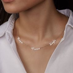 "This dainty and unique necklace can be customized with kids' names, making it a perfect gift for your mom on any special occasion of the year. ► CURSIVE MOTHER NECKLACE * Material: High Quality Solid 925 Sterling Silver * Finishing: Silver, Gold or Rose Gold. * Word limits: up to 9 characters/each name for best visibility. * All of our jewelry are handmade from scratch and packaged with care in our workshop ► HOW TO ORDER & ADD PERSONALIZATION - Select color, number of names and chain lengt Nameplate Necklace Gold, Nameplate Necklace Silver, Nameplate Necklace, Stylish Necklace, Trendy Necklaces, Custom Name Necklace, Mom Necklace, Letter Necklace, Rose Gold Necklace