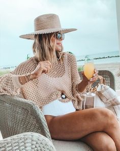 Mode Kimono, Ibiza Outfits, Boating Outfit, Cruise Outfits, Looks Street Style, Looks Chic, Mode Inspo, A Drink