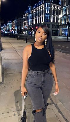 Blacked Ripped Jeans Outfit, Denim Straight Leg Jeans Outfit, Ripped Jeans Outfit Black, Black Straight Leg Jeans Outfit, Dinner Outfits Casual, Baddie Inspiration, Black Baddies, Ig Photos, Errands Outfit