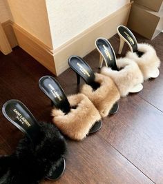 Saint Laurent Heels, Fur Mules, Estilo Preppy, Shoe Inspo, Shoe Fits