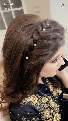 Hairstyles For Gowns, Hair Style Vedio, Bridal Hair Buns, Open Hairstyles, Bun Hairstyle, Front Hair Styles