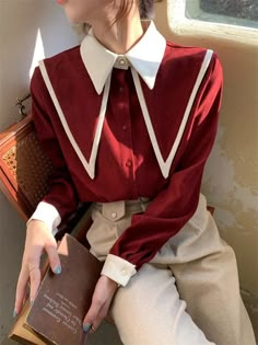 Red Button Up Shirt, Detail Couture, Chiffon Shirts, Tops Korean, Crop Pullover, Clothes Korean Style, Looks Chic, Chiffon Shirt, Shirts Women