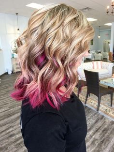 Hot Pink Peek A Boo Hair, Peekaboo Hair Color Short Bob Hairstyles, Bright Colour Hair Ideas, Pink Hair Highlights, Blonde Hair With Pink Highlights, Bright Highlights, Pink Blonde Hair, Blonde With Pink