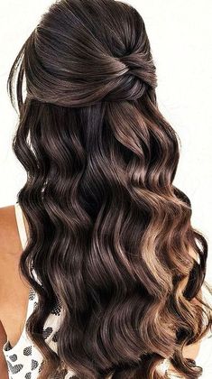 Grad Hairstyles, Hoco 2024, Bridemaids Hairstyles, Halloweenský Makeup, Cute Prom Hairstyles, Formal Hairstyles For Long Hair, Curls For Long Hair