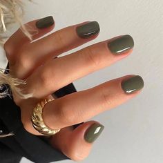 49450344350013 Kutek Disney, Nagellack Trends, Short Press On Nails, Solid Color Nails, Nail Colors Winter, Smink Inspiration, Makijaż Smokey Eye, Fake Nail, Nails Simple