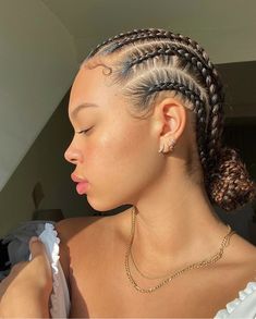 Hair Shine Spray, Braided Bun Hairstyles, Protective Hairstyles Braids, Braided Bun, Normal Hair, Cornrow Hairstyles, Box Braids Hairstyles