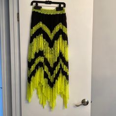 Love This Skirt! Size 2! Any Questions Please Ask! Zip Back. Yellow Skirt For Summer Evening, Yellow Long Skirt For Evening, Yellow Evening Skirt For Summer, Olivia Black, Alice And Olivia, Alice Olivia, 2 Colours, Love This, Womens Skirt