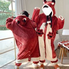 Fantastic fun in a fox robe to keep those winter blues at bay. Warm, fluffy and oh-so-comfy, you won't want to take it off Pyjamas Onesie, Womens Onesie, Animal Onesie, Hooded Robe, Onesie Pajamas, Pet Fox, Fleece Pajamas, Nightgowns For Women, Hooded Blanket