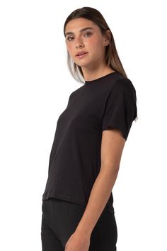 Your new, favorite tee. The Bliss T-Shirt is made with our signature jersey fabric for a want-to-wear feel and is designed with a relaxed silhouette for easy styling. Product Features: Signature Jersey Cotton Blend Short Sleeve Crew Neck Relaxed Fit The Model is Wearing Size XS. Height: 5'10½" (177cm) Bust: 34” (86cm) - Cup: B Waist: 25” (64cm) - Hips: 36” (89cm) Materials and Care: 52% Cotton / 48% Modal Machine-Wash Cold Gentle Imported Jersey Fabric, Neck T Shirt, Cotton Blend, Relaxed Fit, Crew Neck, Pure Products, Mens Tops, Mens Tshirts, Women's Top