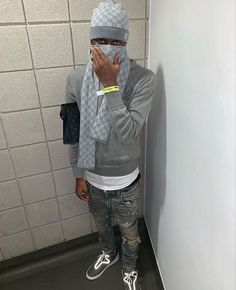 Hip Hop Outfits Men, Scarf Outfit Men, Mens Pants Fashion Casual, Men Aesthetic Outfits, Uk Drip, Sneakers Outfit Men, Rapper Style, Drippy Outfit, Estilo Swag